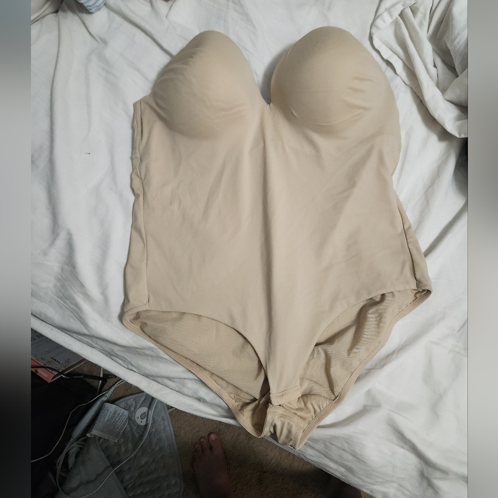 Cacique strapless shapewear